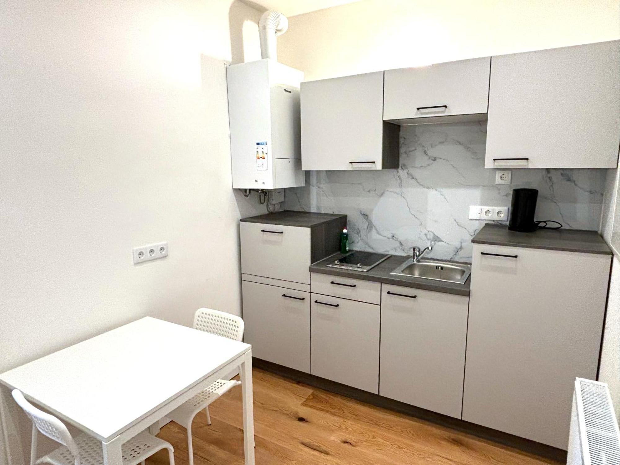 Traumhafte Wohnung Fuer 2, Walk In Dusche, Extra Kueche, Nespresso, Zentral Wien Ngoại thất bức ảnh